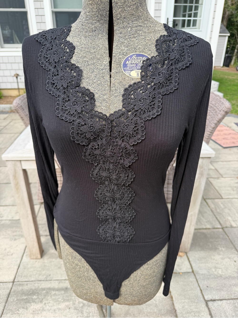 LuLu’s Black Lace-Trim Ribbed Long-Sleeve Bodysuit size large
